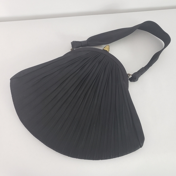 Vintage H1 USA black pleated fan shape bag - Picture 2 of 6